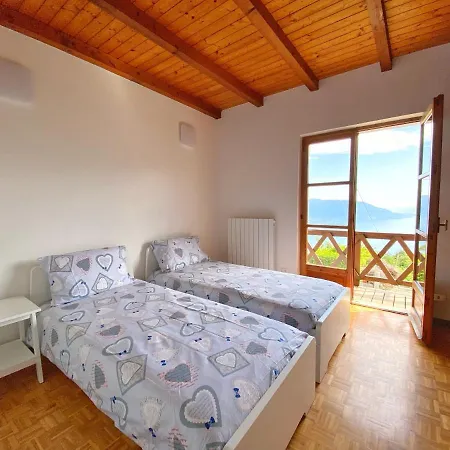 Leonardoshome Rockstairs * Trarego