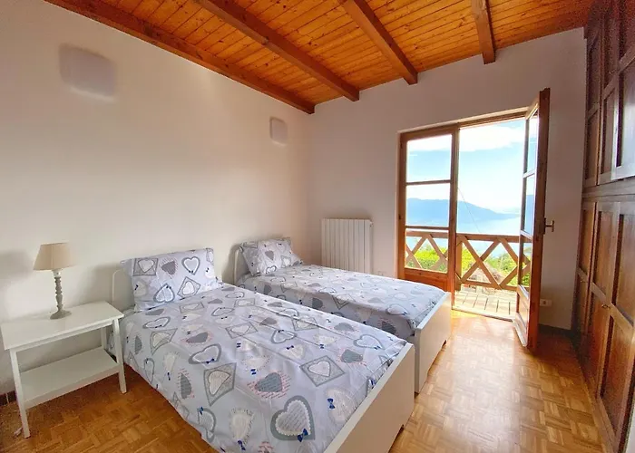 Leonardoshome Rockstairs * Trarego